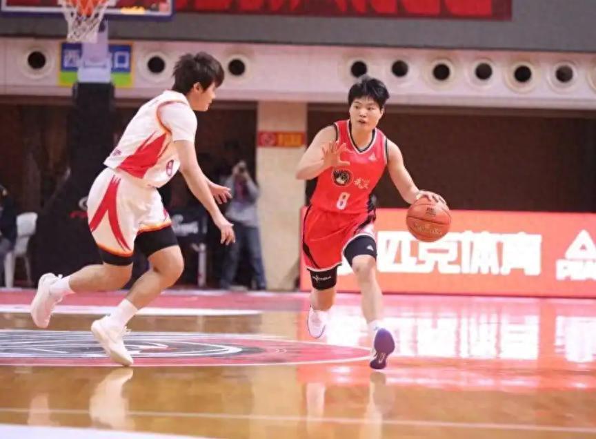 kaiyun-外援4节8人次不用了！武汉盛帆女篮“一放到底”是放弃还是硬刚？